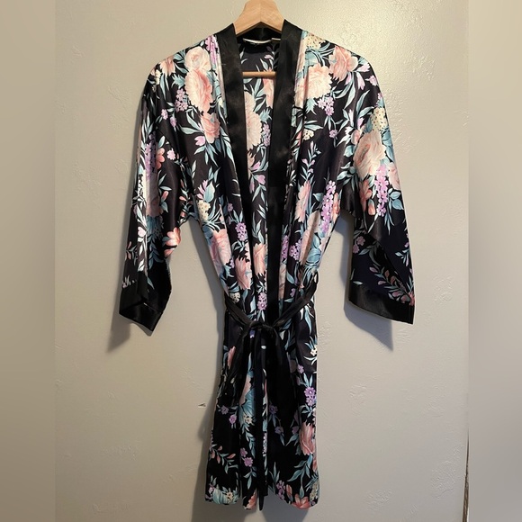 Vintage Victoria's Secret Floral Satin Kimono Robe Gold Label - Picture 3 of 8